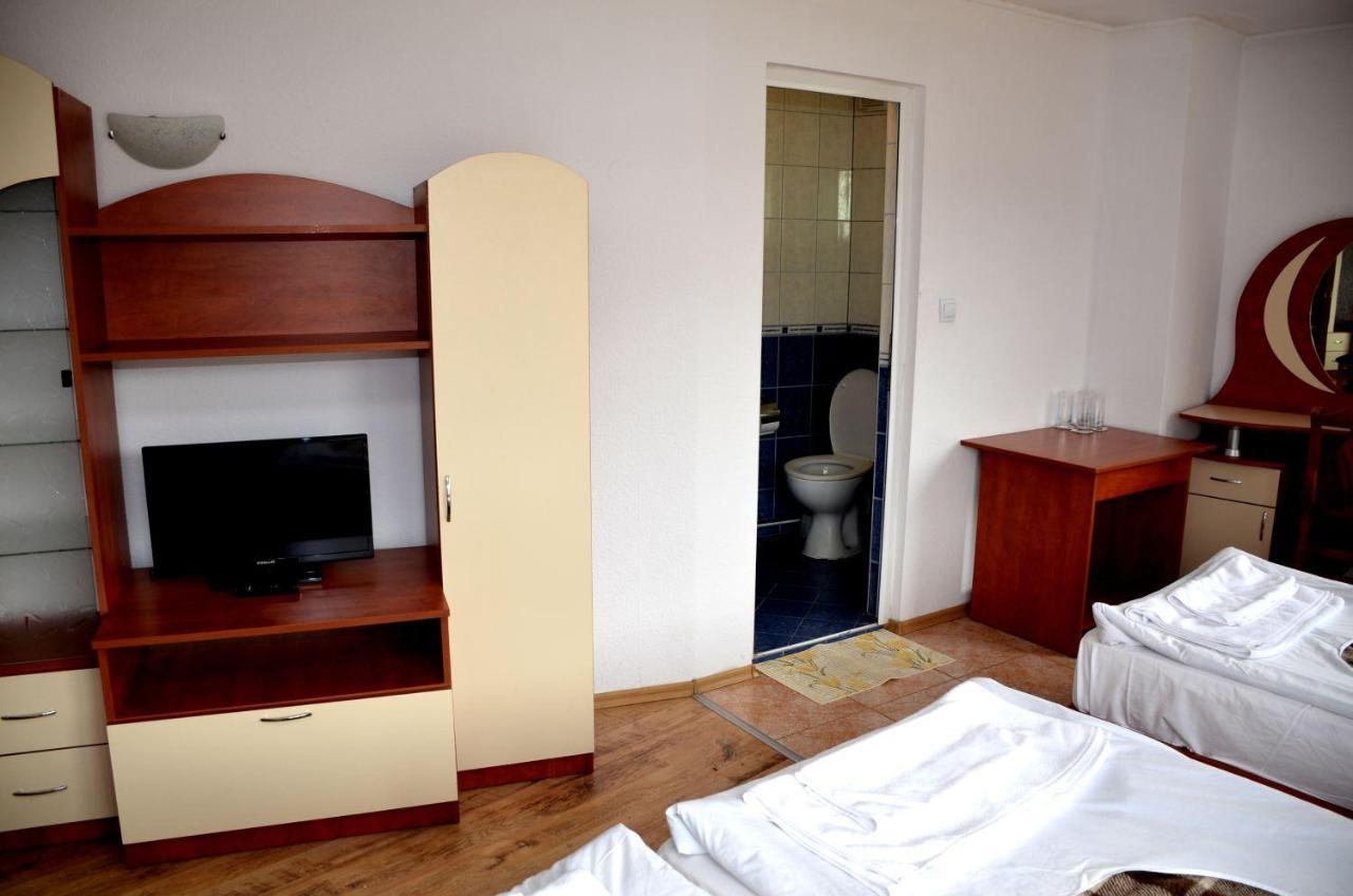 Family Hotel Daisy Borino Exterior foto