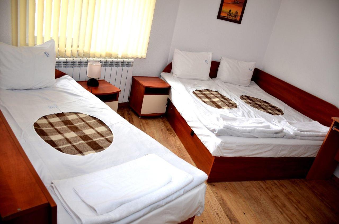 Family Hotel Daisy Borino Exterior foto